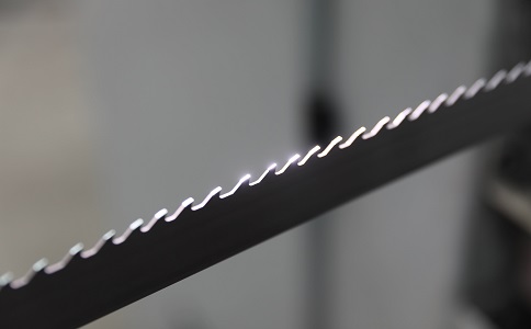 宁波双金属带锯条产生切削噪音的原因具体有哪些？